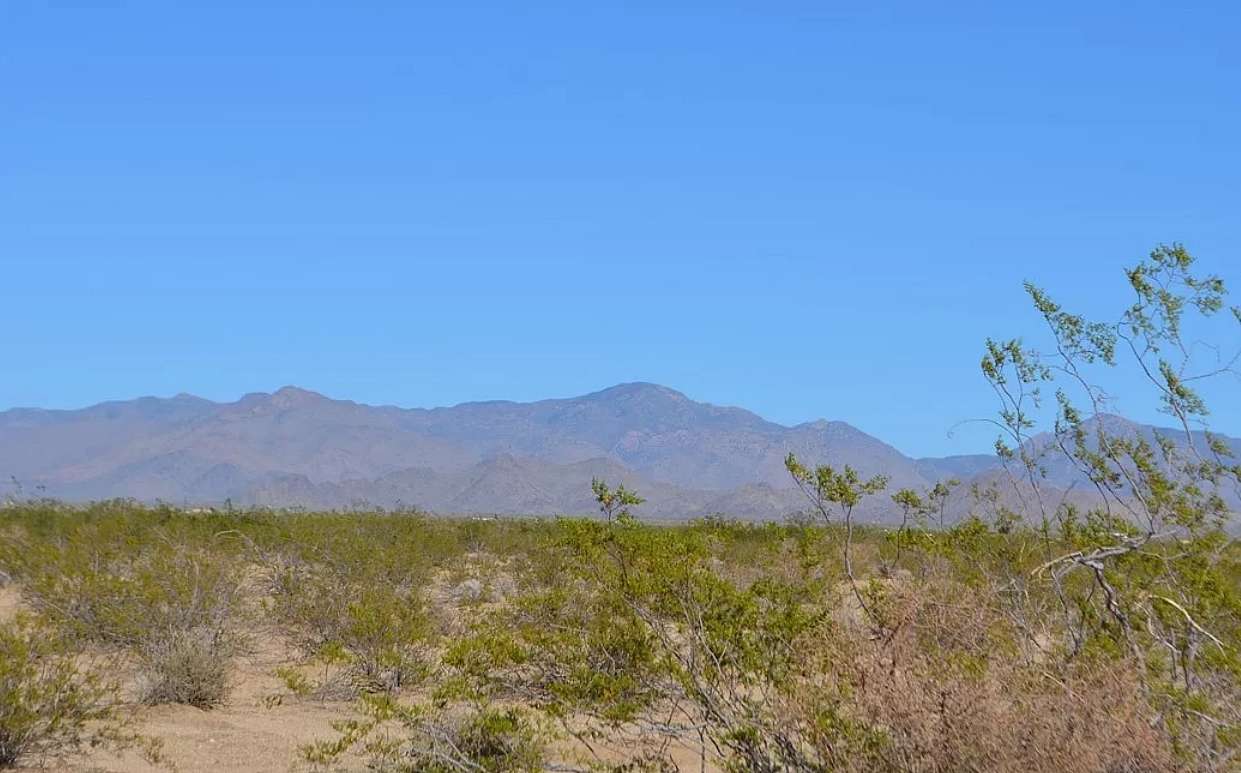2.1 Acres of Residential Land for Sale in Yucca, Arizona