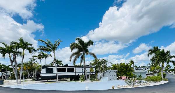 Land for Sale in Chokoloskee, Florida