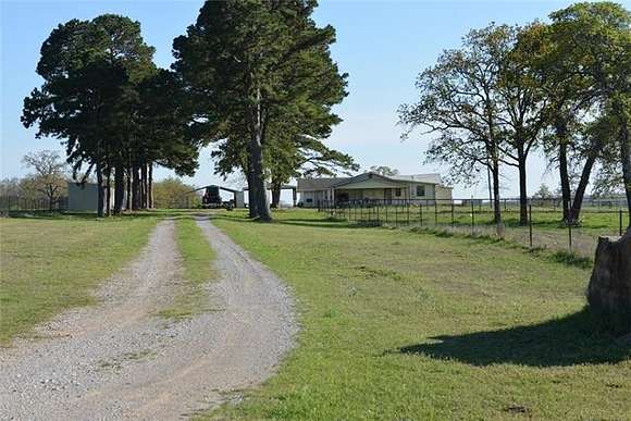 315 Acres of Land with Home for Sale in Weleetka, Oklahoma