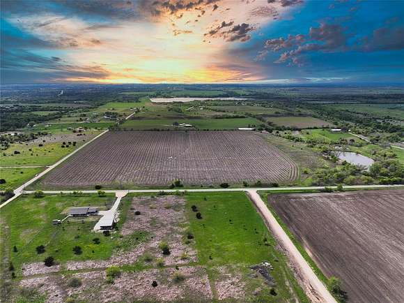 5 Acres of Residential Land for Sale in Troy, Texas