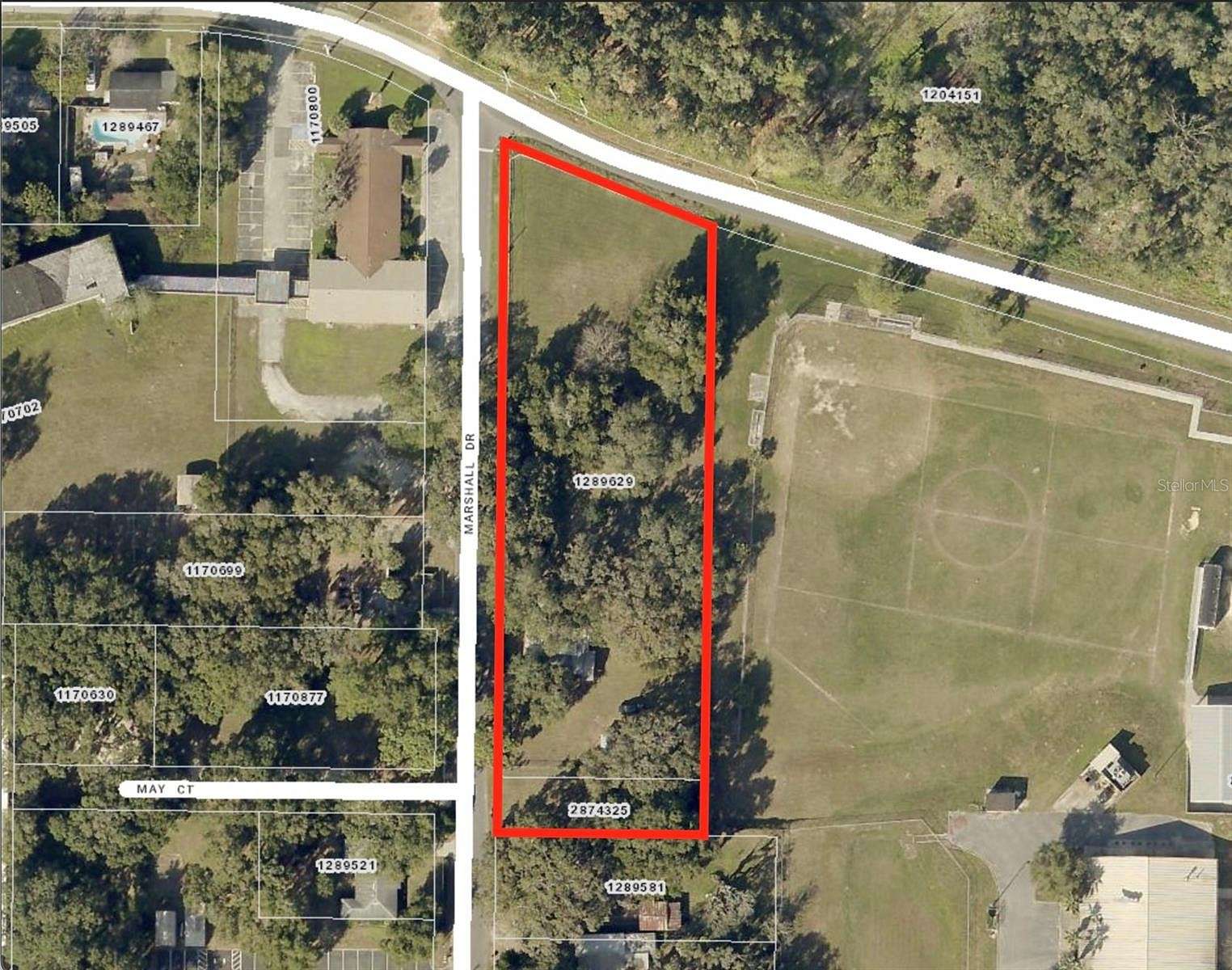 1.5 Acres of Residential Land for Sale in Leesburg, Florida