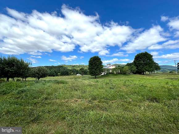 7 Acres of Land with Home for Sale in Sperryville, Virginia