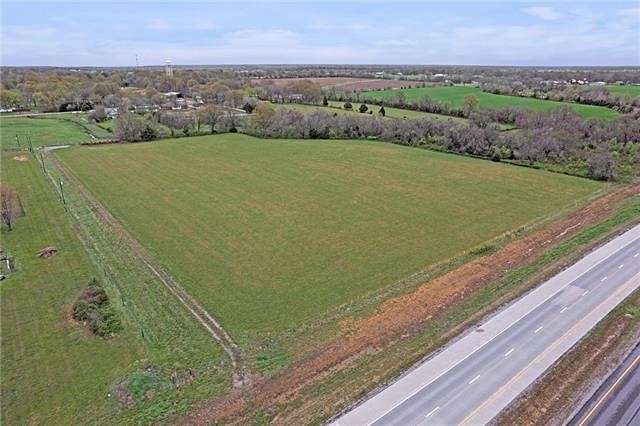 27.6 Acres of Land with Home for Sale in Arma, Kansas
