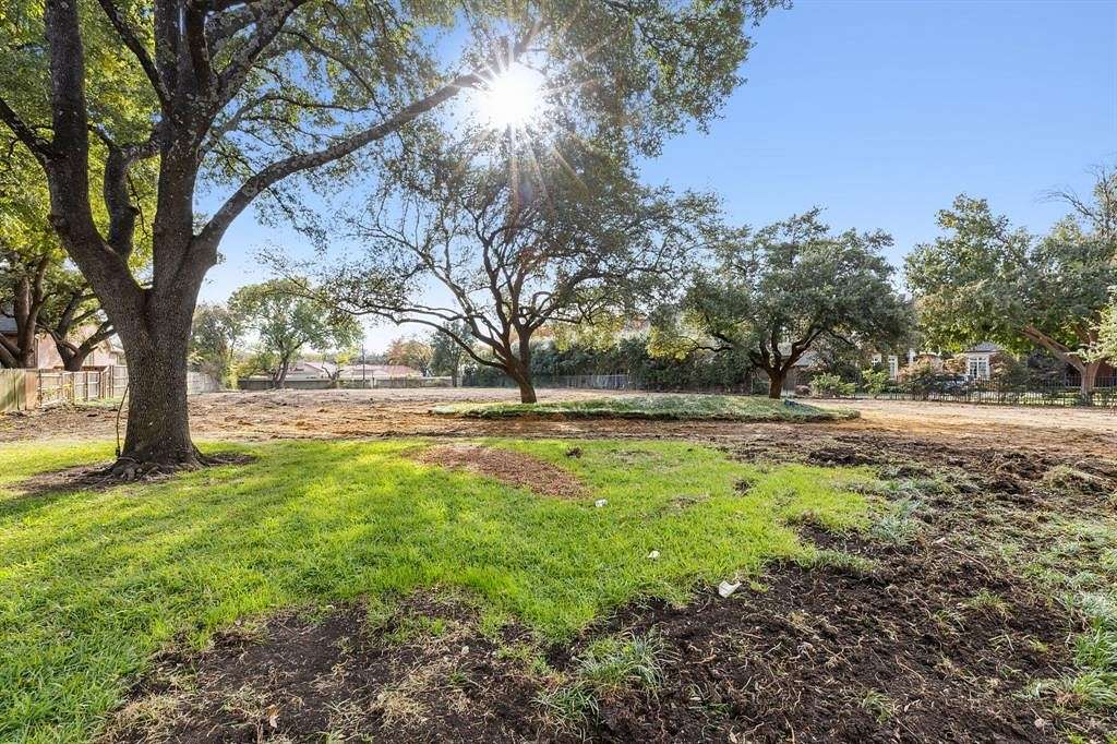 1.1 Acres of Residential Land for Sale in Dallas, Texas