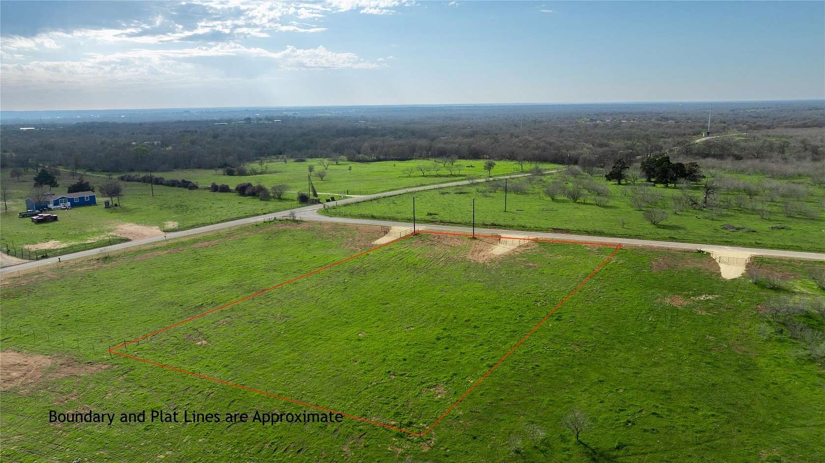 1.076 Acres of Residential Land for Sale in Dale, Texas