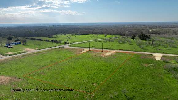 1.076 Acres of Residential Land for Sale in Dale, Texas