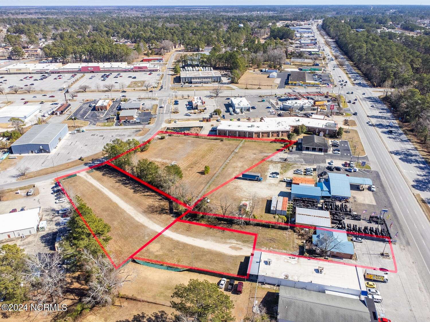 2.8 Acres of Improved Commercial Land for Sale in Jacksonville, North Carolina