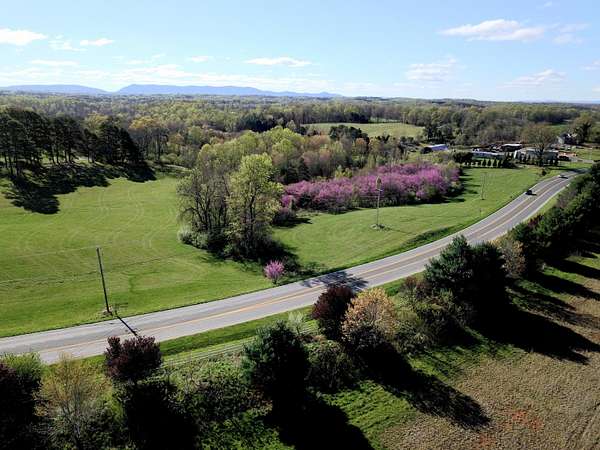 1 Acre of Residential Land for Sale in Moneta, Virginia