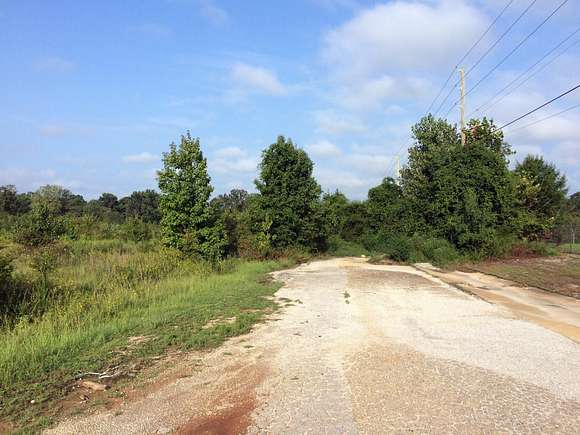 18.7 Acres of Mixed-Use Land for Sale in Pontotoc, Mississippi