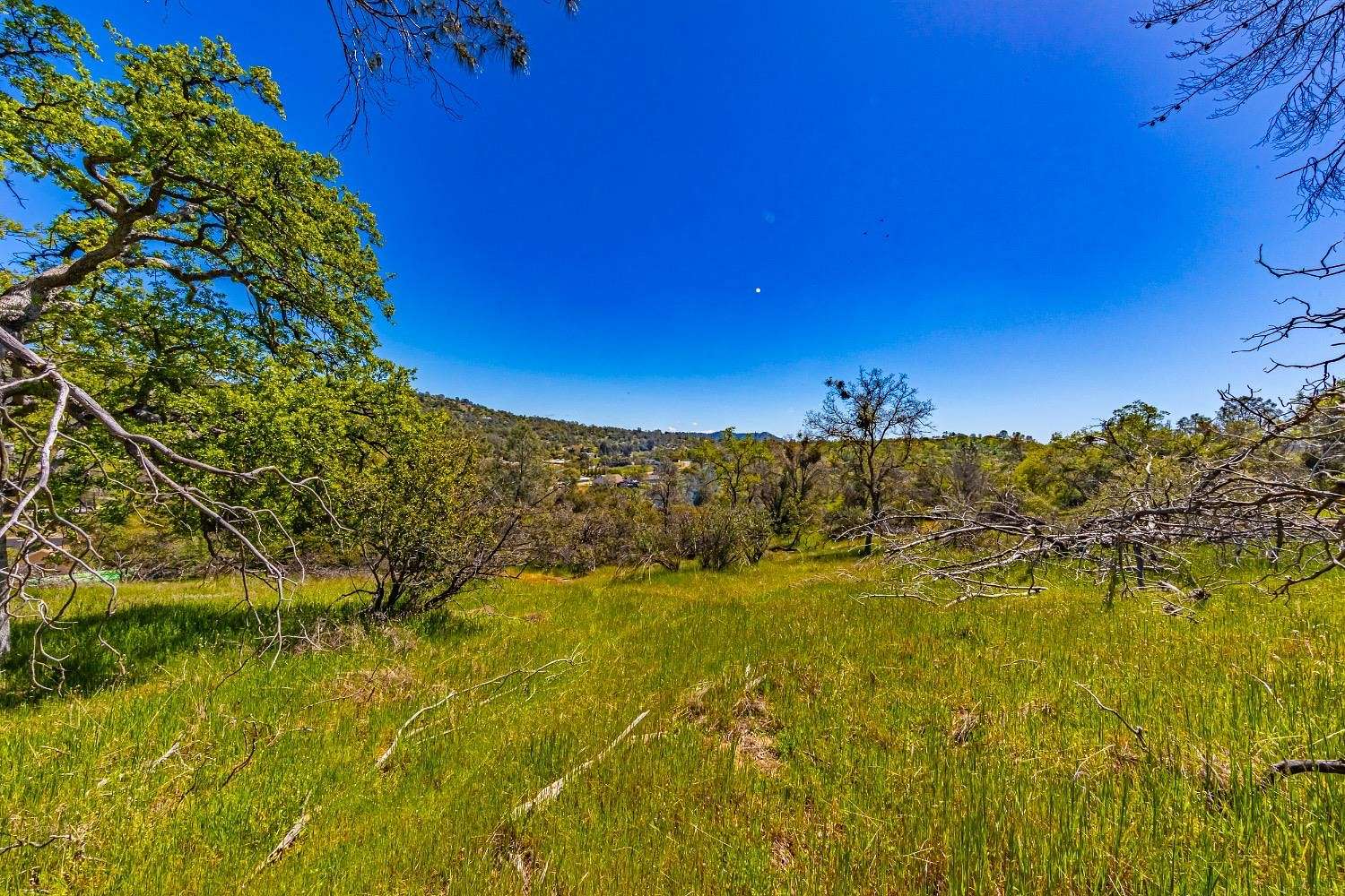 4.7 Acres of Residential Land for Sale in Coarsegold, California