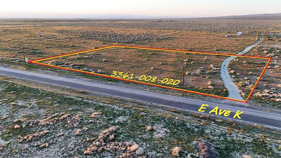 2 Acres of Residential Land for Sale in Lancaster, California