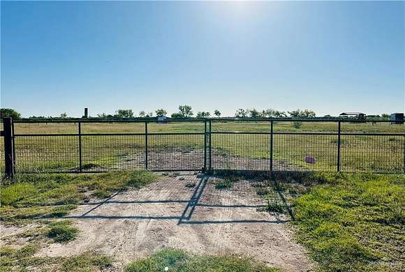 2 Acres of Residential Land for Sale in Progreso, Texas