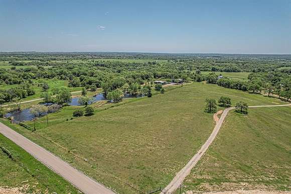 5 Acres of Land for Sale in Springtown, Texas