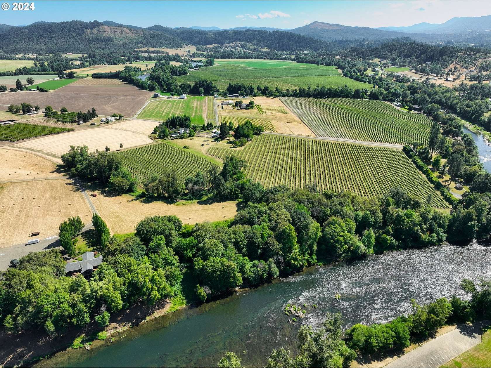 6.55 Acres of Mixed-Use Land for Sale in Roseburg, Oregon