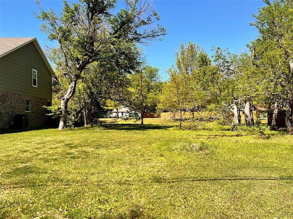 0.1 Acres of Residential Land for Sale in Gainesville, Texas