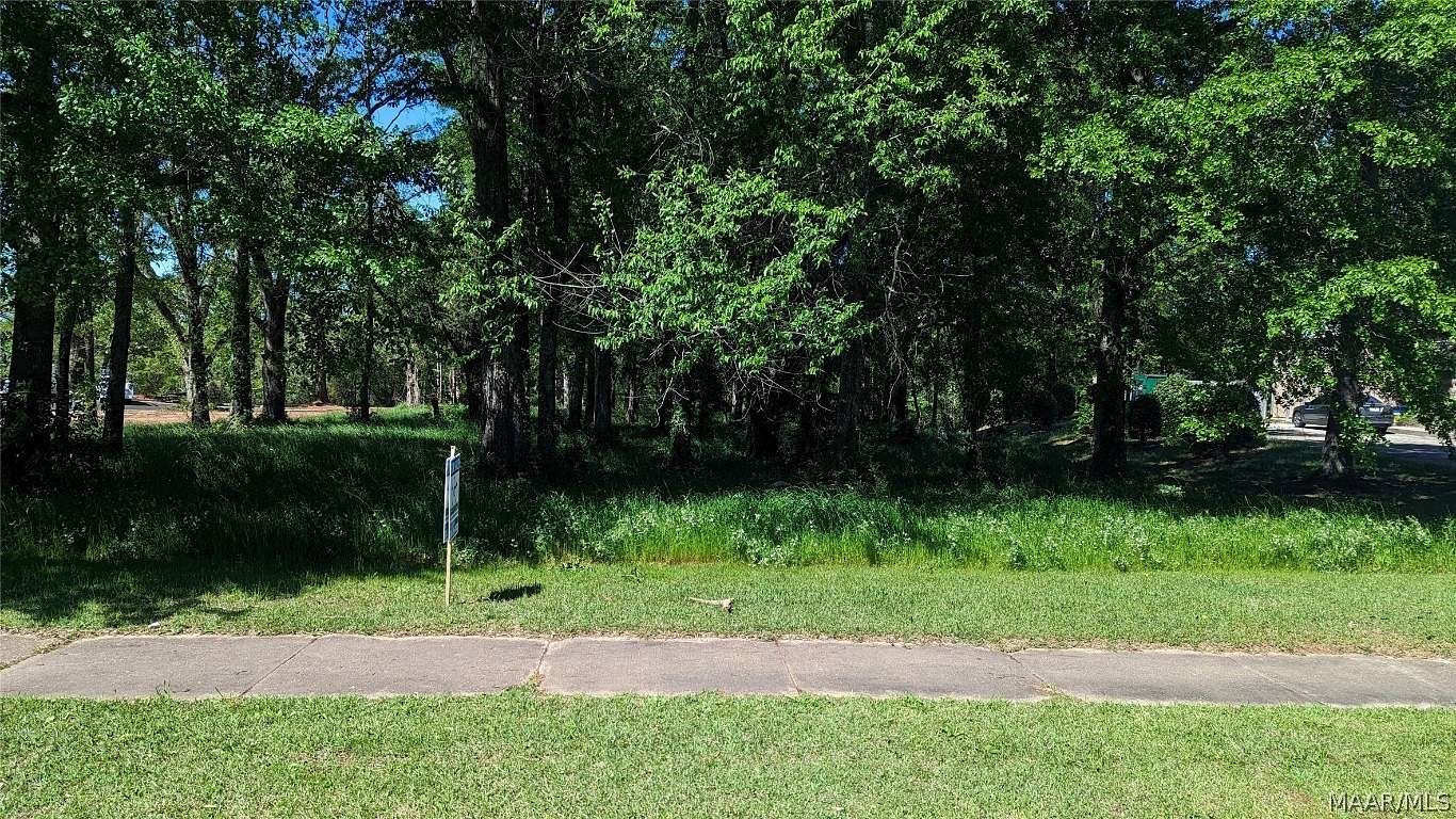 0.99 Acres of Commercial Land for Sale in Prattville, Alabama