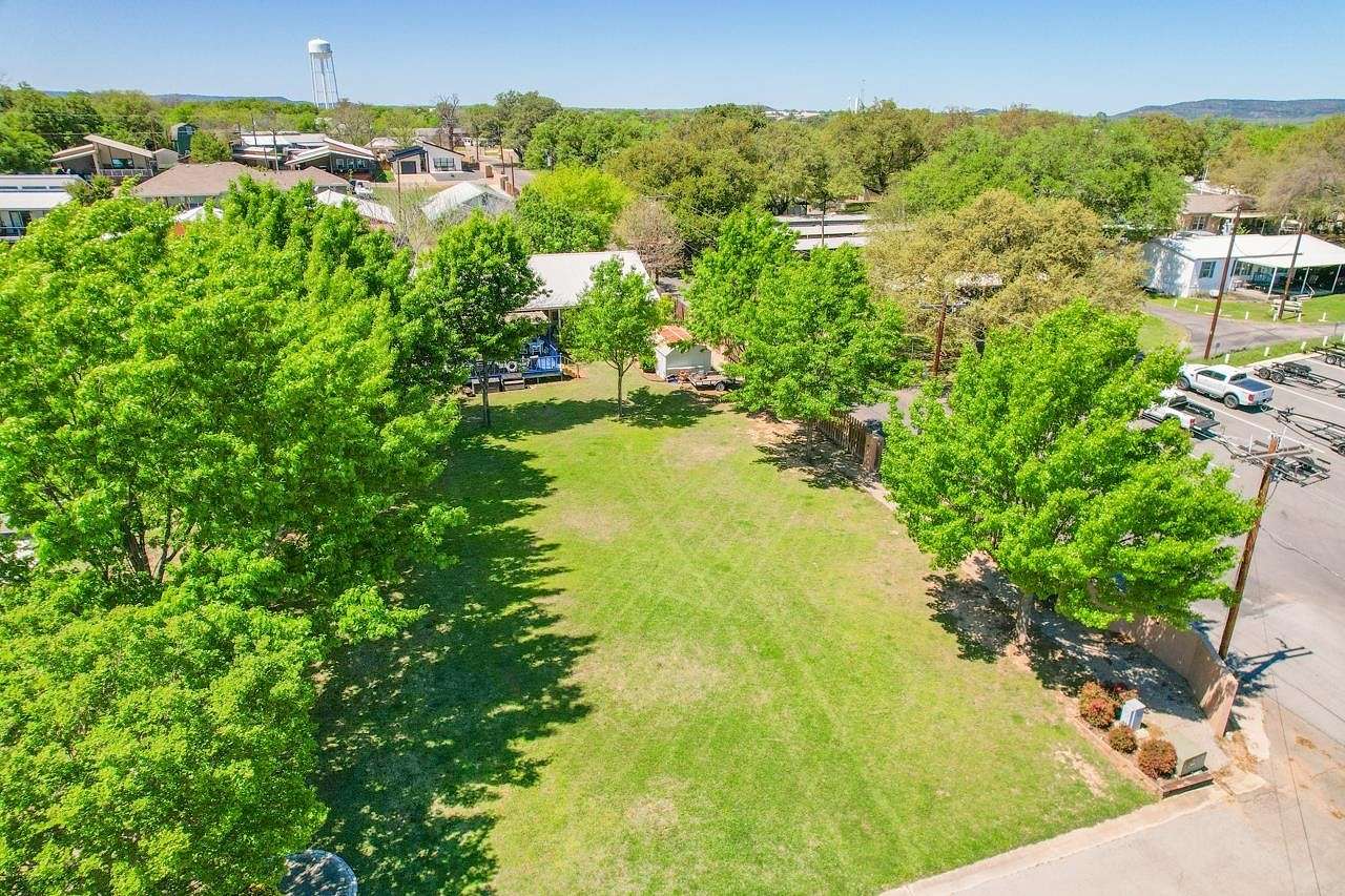 0.1 Acres of Residential Land for Sale in Kingsland, Texas