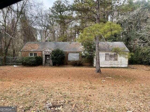 5.9 Acres of Residential Land with Home for Sale in Atlanta, Georgia