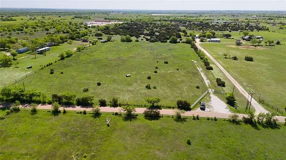 2 Acres of Residential Land for Sale in Cleburne, Texas