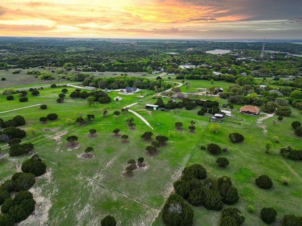 3.2 Acres of Land for Sale in Clifton, Texas