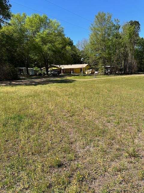 13 Acres of Land with Home for Sale in Monticello, Mississippi