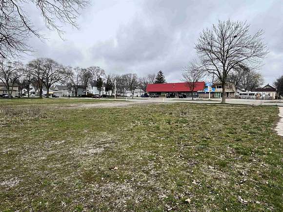 0.5 Acres of Commercial Land for Sale in Bay City, Michigan
