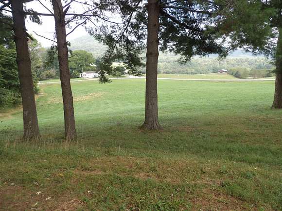 8 Acres of Residential Land with Home for Sale in Monticello, Kentucky