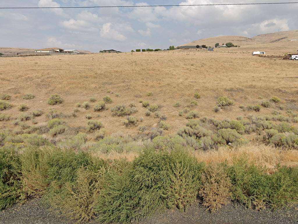 2.5 Acres of Land for Sale in Yakima, Washington