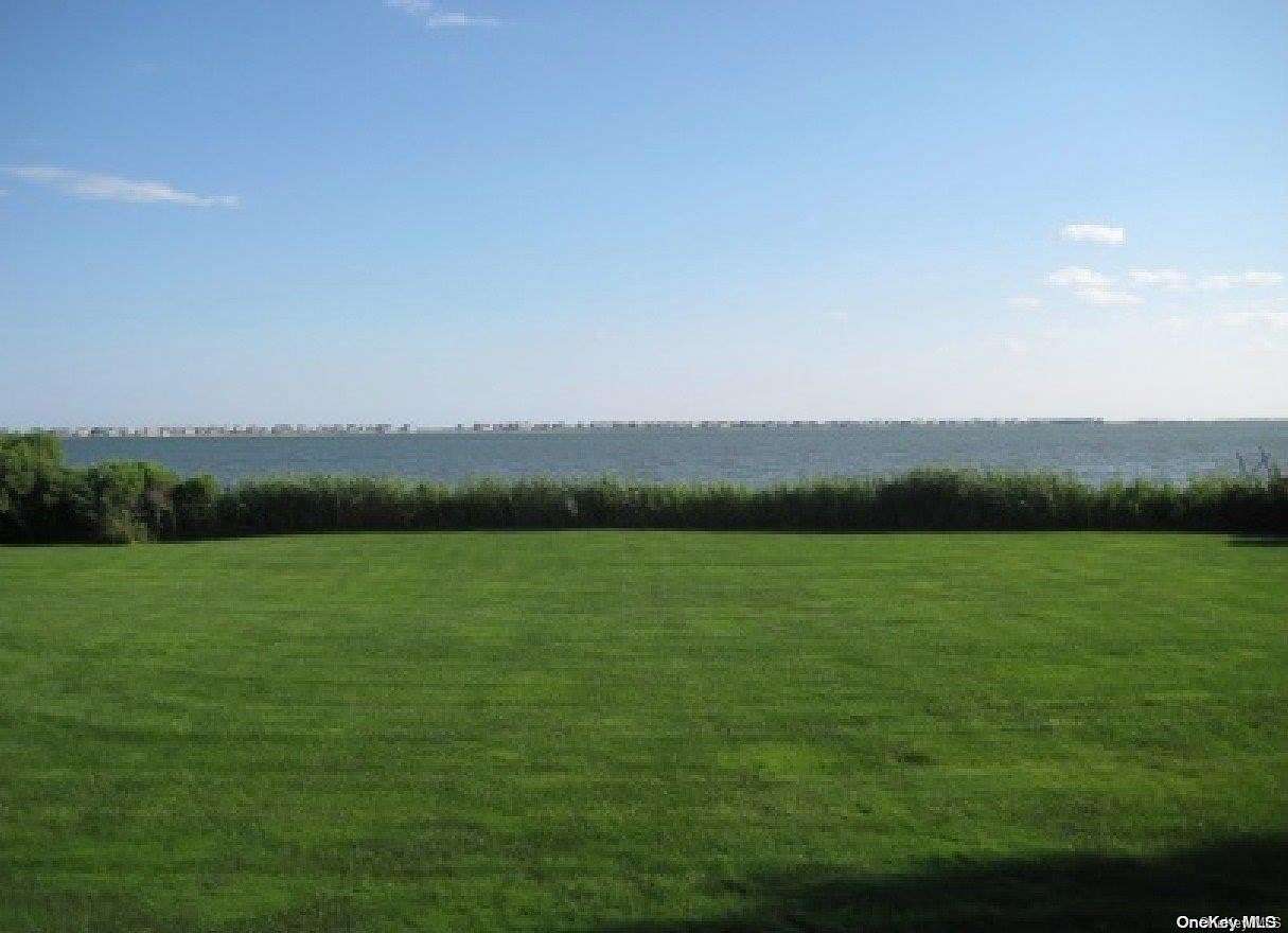 1 Acre of Residential Land for Sale in Southampton, New York