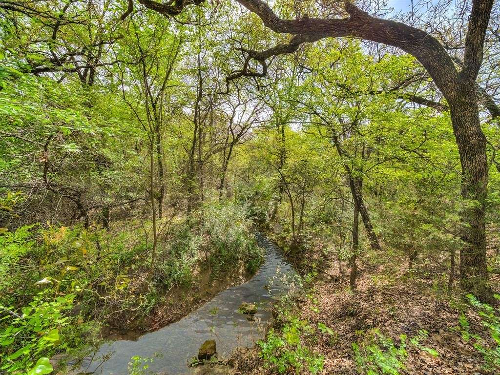 5.5 Acres of Residential Land for Sale in Cross Roads, Texas
