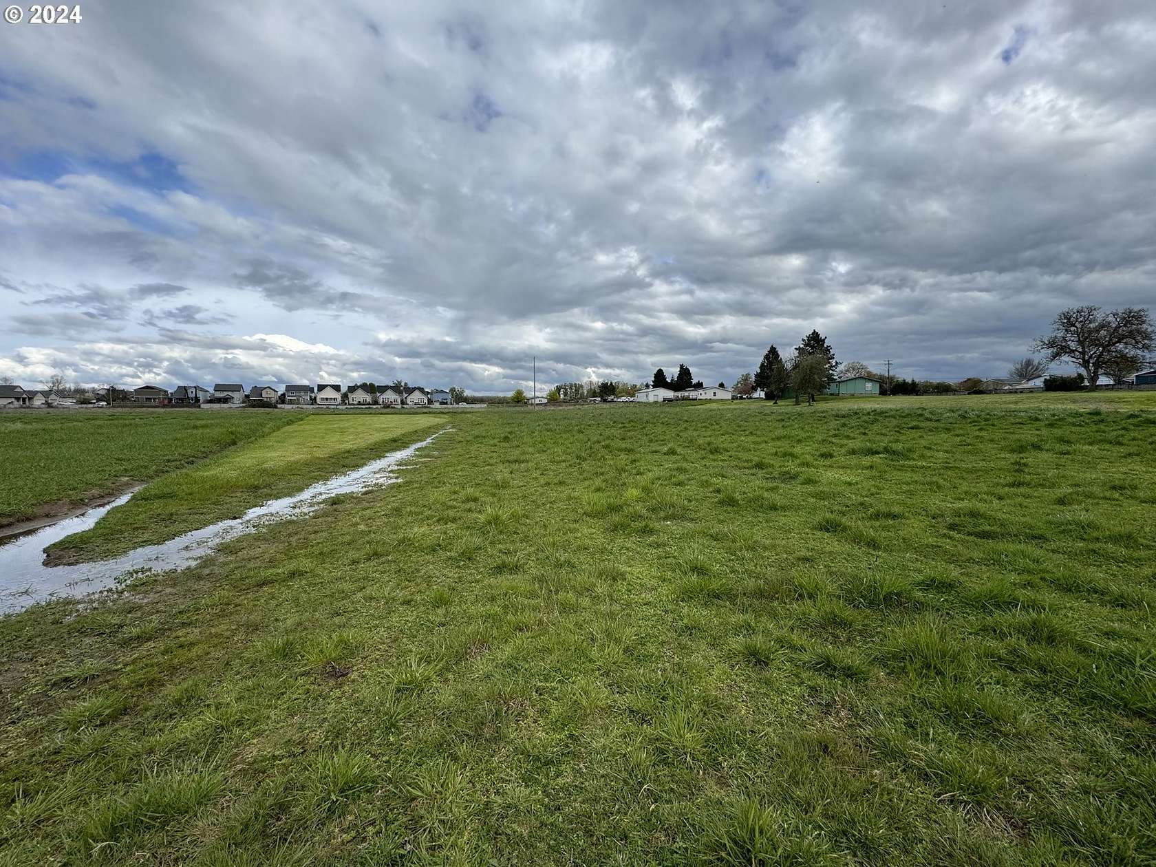 1 Acre of Residential Land for Sale in Albany, Oregon