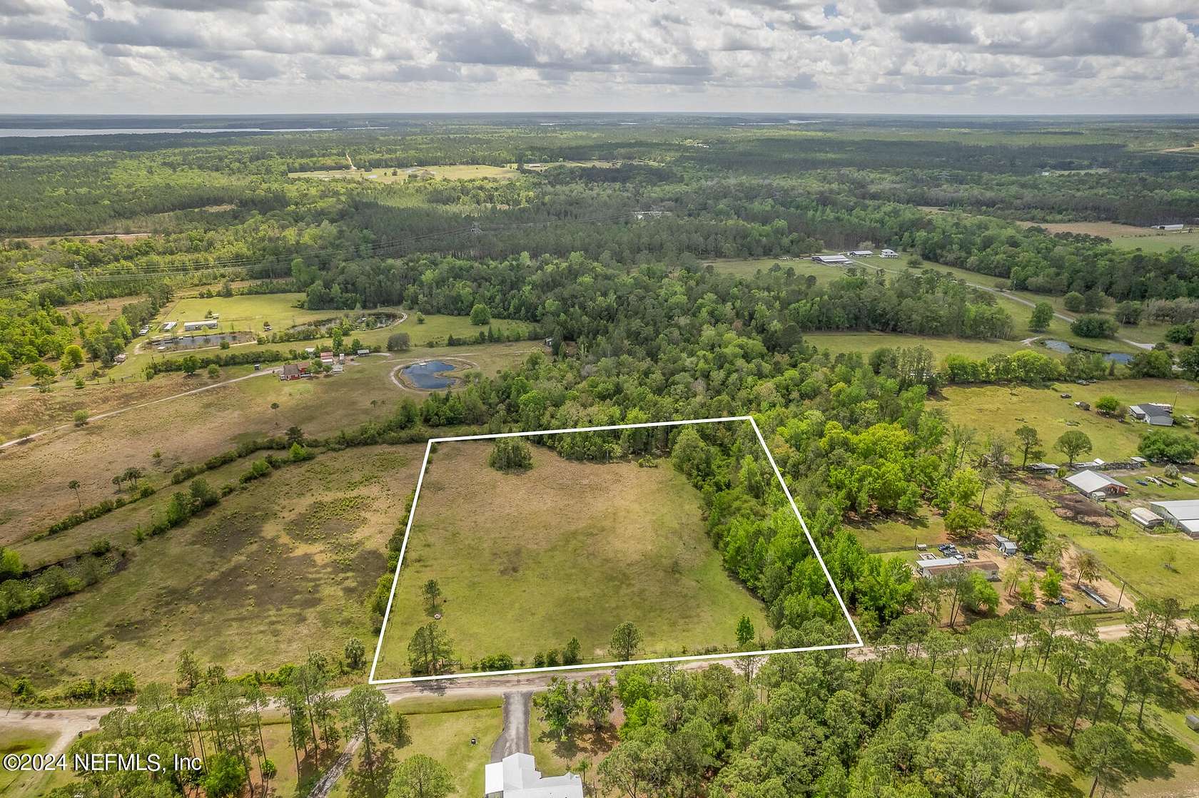 5.6 Acres of Residential Land for Sale in Interlachen, Florida