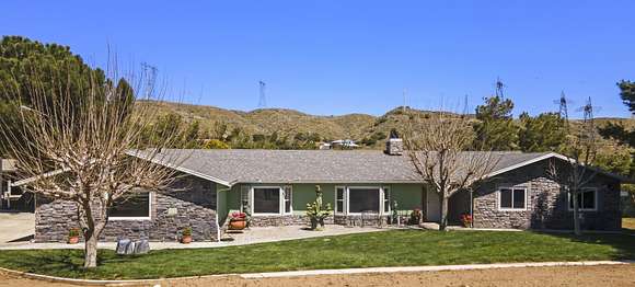 6 Acres of Residential Land with Home for Sale in Leona Valley, California