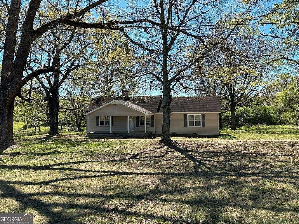2 Acres of Residential Land with Home for Sale in Ranburne, Alabama