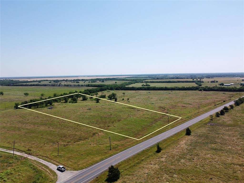 10.9 Acres of Land for Sale in Celeste, Texas