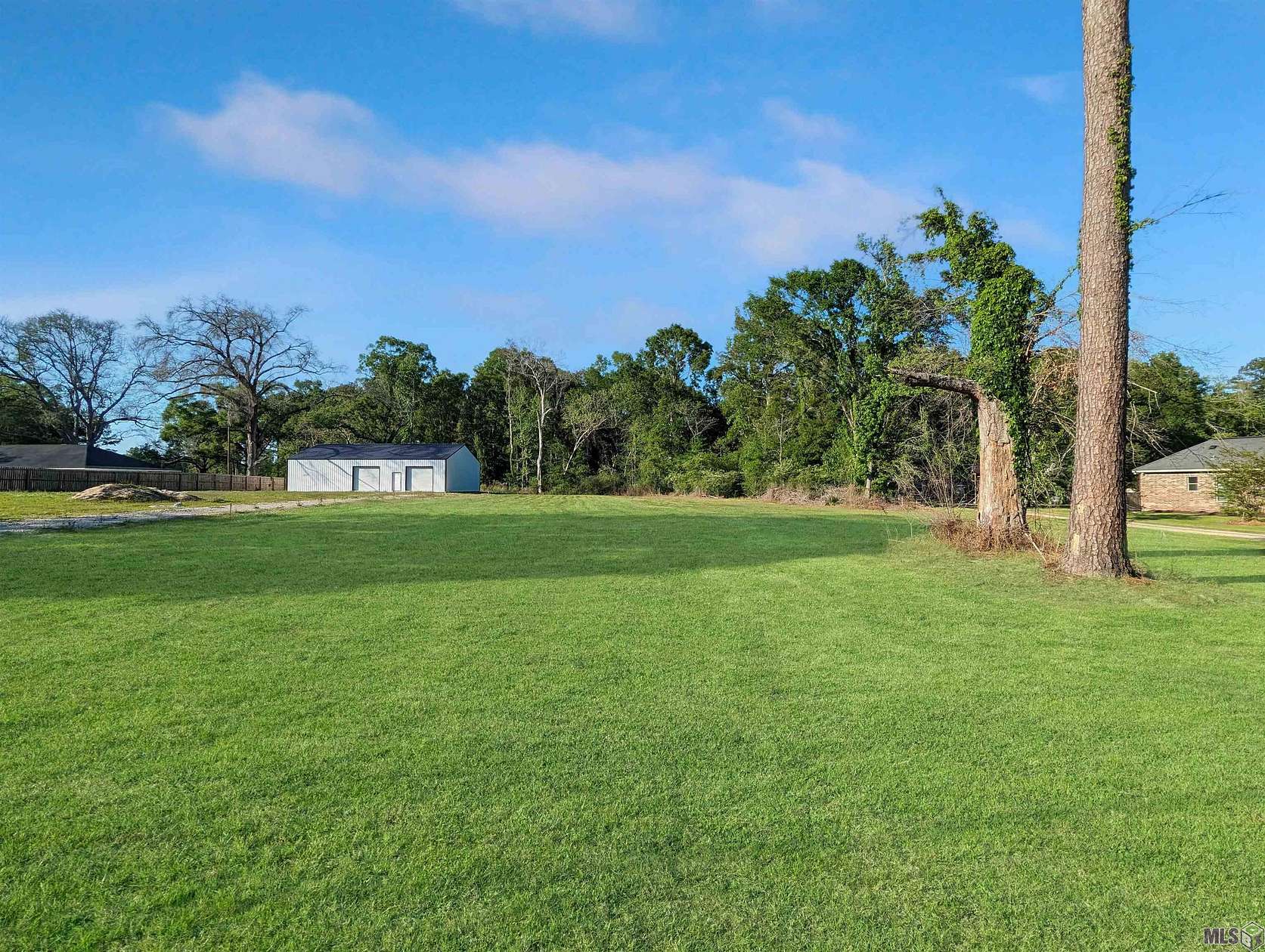 1.02 Acres of Residential Land for Sale in Denham Springs, Louisiana