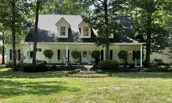 2 Acres of Residential Land with Home for Sale in Jonesboro, Arkansas