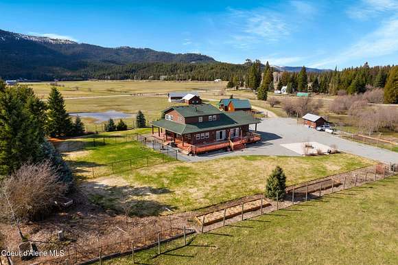 15 Acres of Land with Home for Sale in Priest River, Idaho