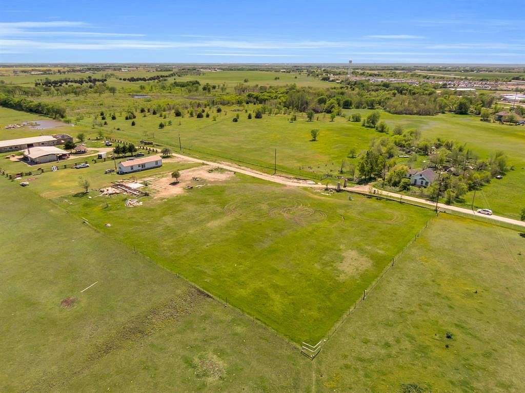 2.95 Acres of Residential Land for Sale in Waxahachie, Texas