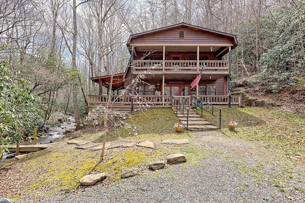 4.2 Acres of Residential Land with Home for Sale in Hiawassee, Georgia