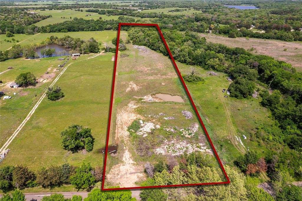 10 Acres of Land for Sale in Wills Point, Texas