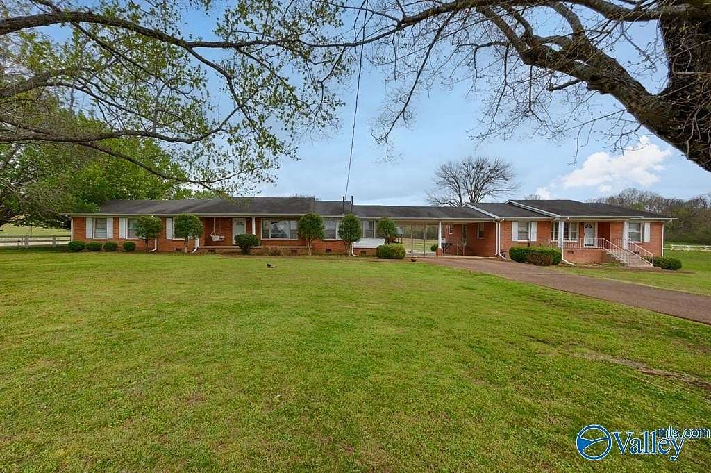 7.63 Acres of Land with Home for Sale in New Market, Alabama