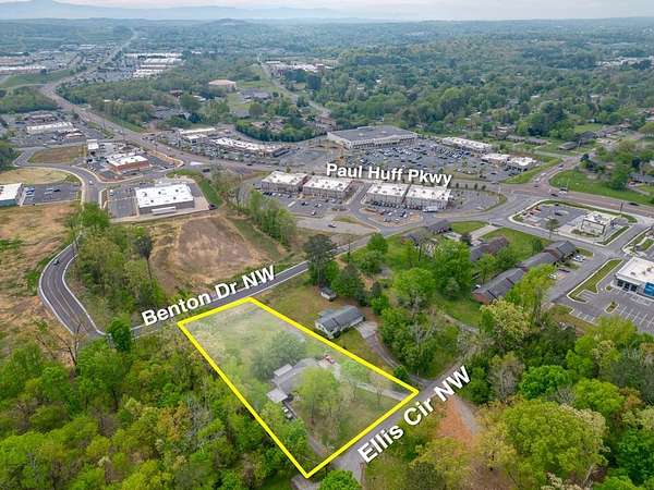 1.1 Acres of Commercial Land for Sale in Cleveland, Tennessee