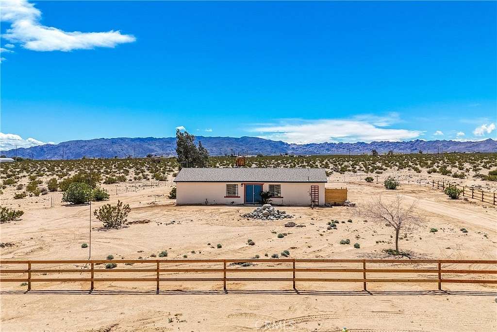 5.1 Acres of Residential Land with Home for Sale in Twentynine Palms, California