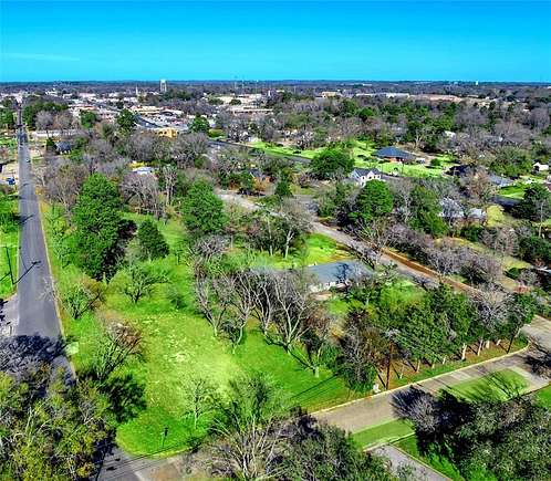 3.3 Acres of Mixed-Use Land for Sale in Athens, Texas