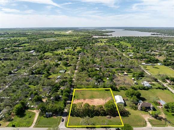 1.6 Acres of Residential Land for Sale in Newark, Texas