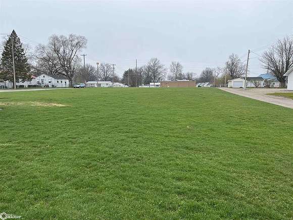 0.13 Acres of Residential Land for Sale in Burlington, Iowa