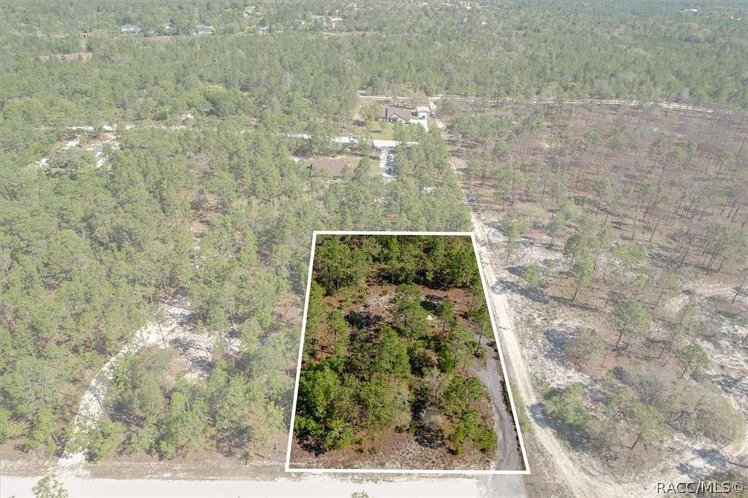 1.17 Acres of Residential Land for Sale in Weeki Wachee, Florida