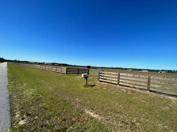 5.2 Acres of Land for Sale in Ponce de Leon, Florida