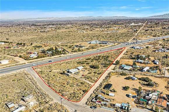 4.4 Acres of Improved Mixed-Use Land for Sale in Piñon Hills, California